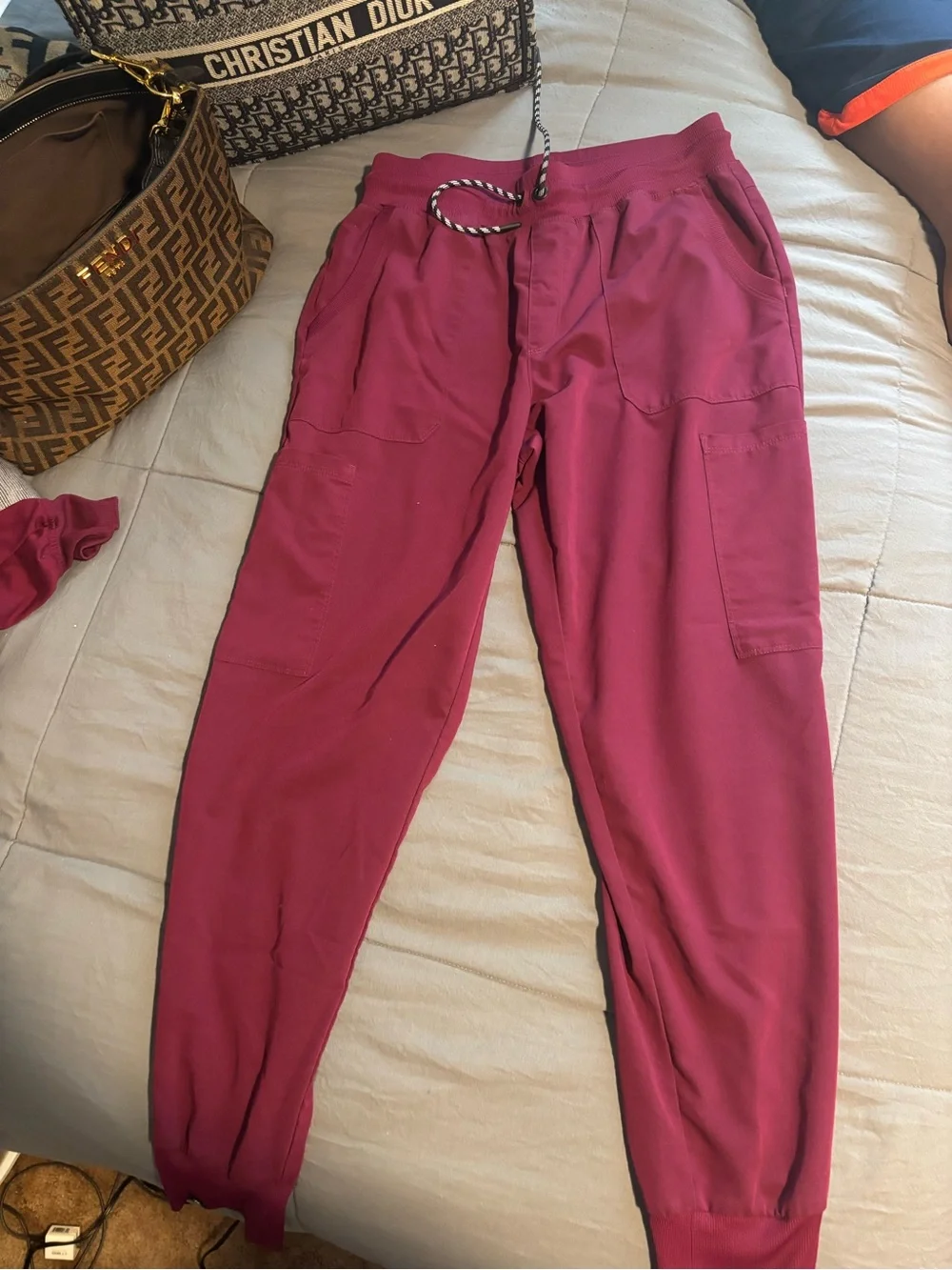 Scrub Joggers - Picture 1 of 3